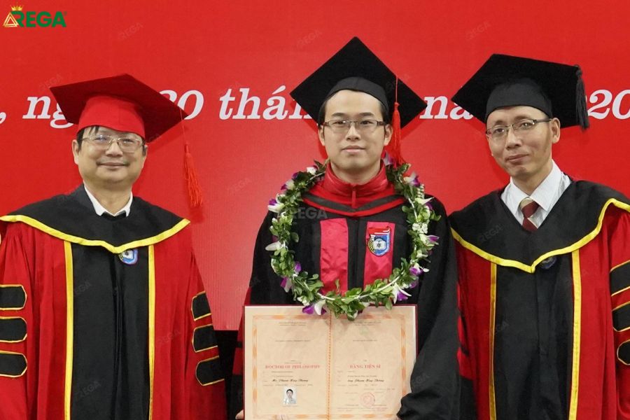 Học Tiến Sĩ Quản Trị Kinh Doanh Bao Nhiêu Năm? Ra Trường Làm Gì? Tiến Sĩ Quản Trị Kinh Doanh (DBA) Là Gì