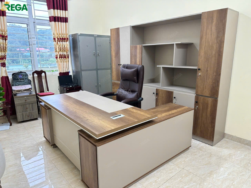 Bàn giám đốc cao cấp Rega lắp đặt