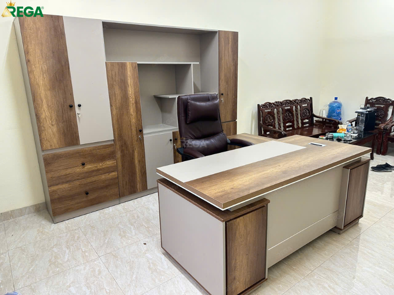 Bàn giám đốc cao cấp công ty KDG