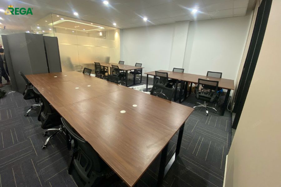 Dự Án Công Ty TNHH Hodan Việt Nam Toàn cảnh bàn làm việc Rega setup