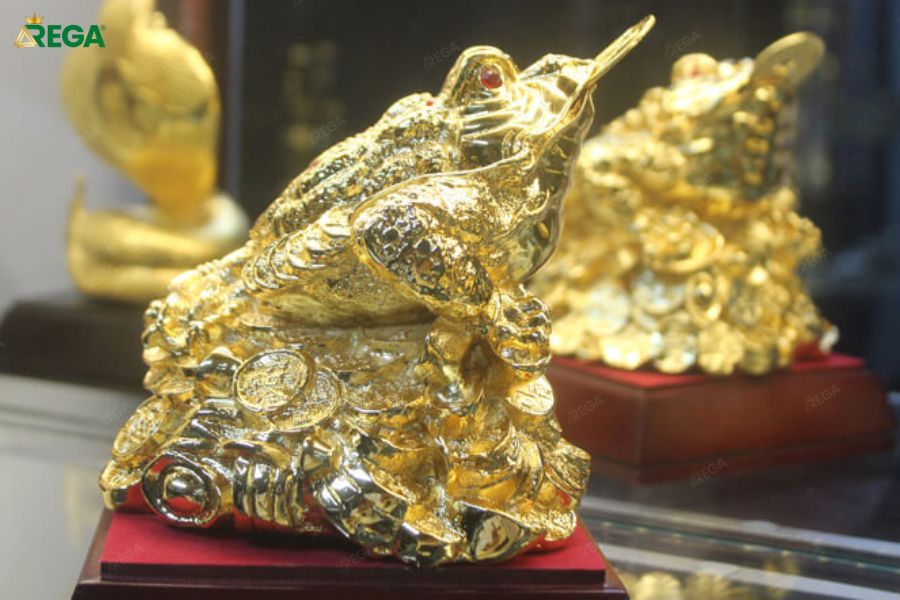 Hướng Dẫn Chi Tiết Cách Đặt Cóc Ngậm Tiền Trong Phòng Khách Hợp Phong Thủy