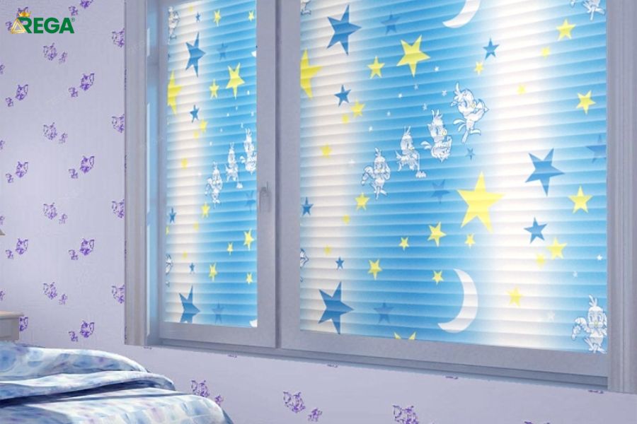 Bộ sưu tập 7 mẫu giấy decal dán kính phòng ngủ đẹp, chống nắng hiệu quả 2025