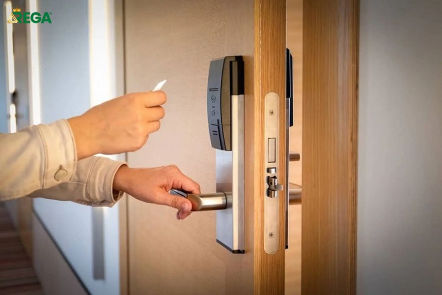 5 Mẫu Khóa Cửa Phòng Ngủ Thông Minh, An Toàn, Giá Cả Phải Chăng Top 5 mẫu khóa cửa phòng ngủ thông minh đáng mua nhất 2025