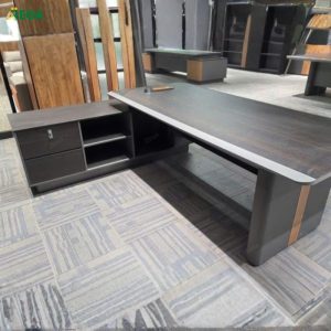 Hình ảnh thực tế bàn giám đốc cao cấp REGA RGD149