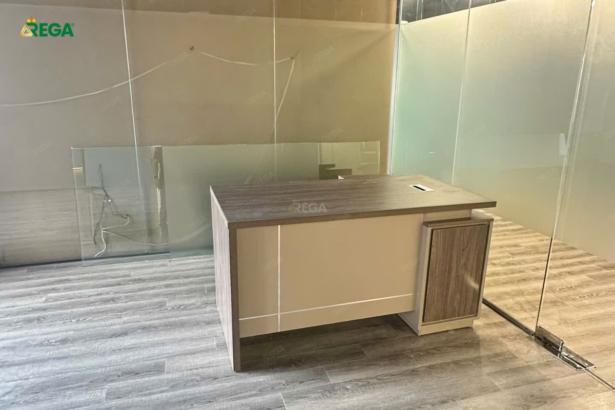 Thi công nội thất văn phòng SGO Property Bố trí nội thất phòng giám đốc tối giản và tinh tế