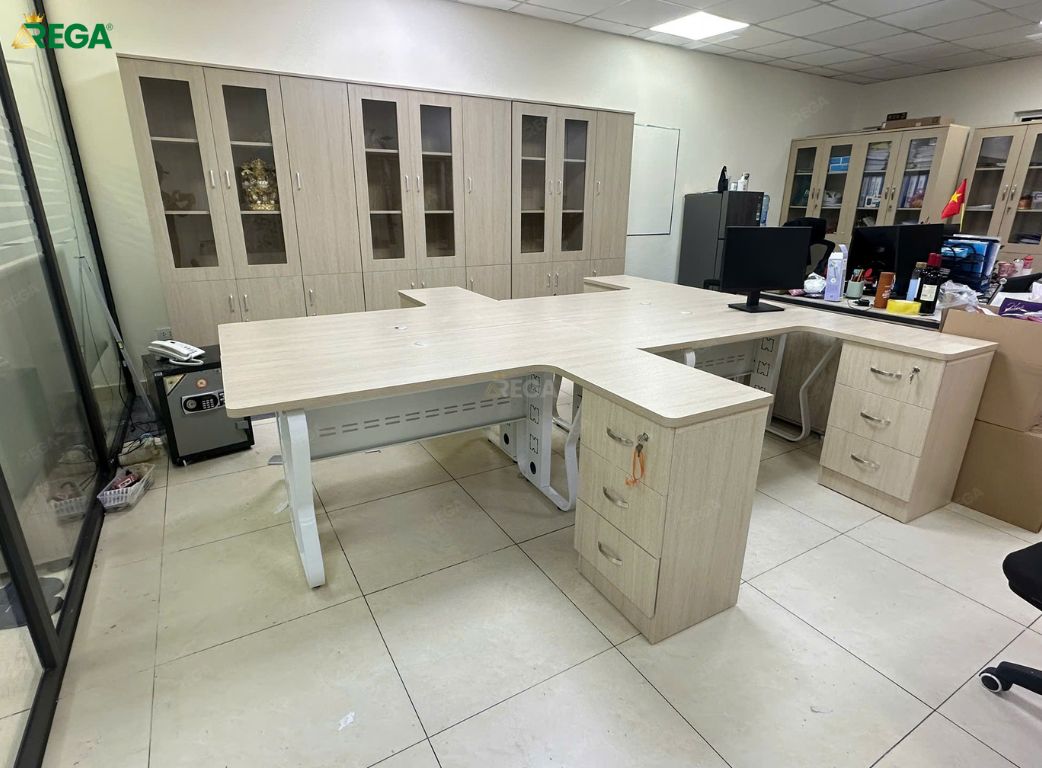 Rega thi công nội thất văn phòng Song Huy phong cách hiện đại tối giản