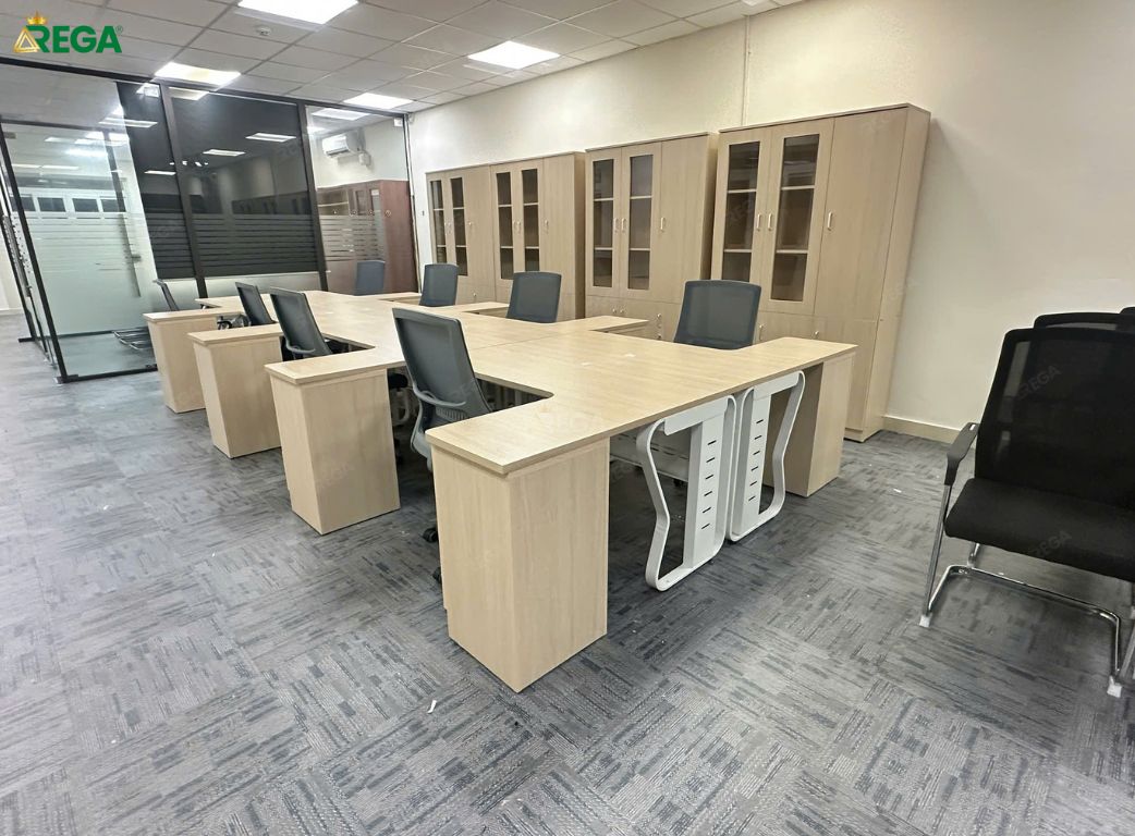 Khu vực nhân viên Công ty Song Huy thi công bởi Rega nội thất