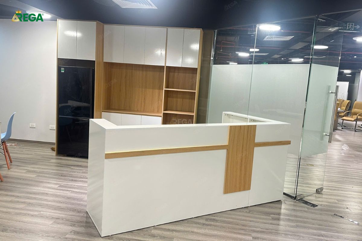 Quầy lễ tân văn phòng Fuji Việt Nam thiết kế hiện đại