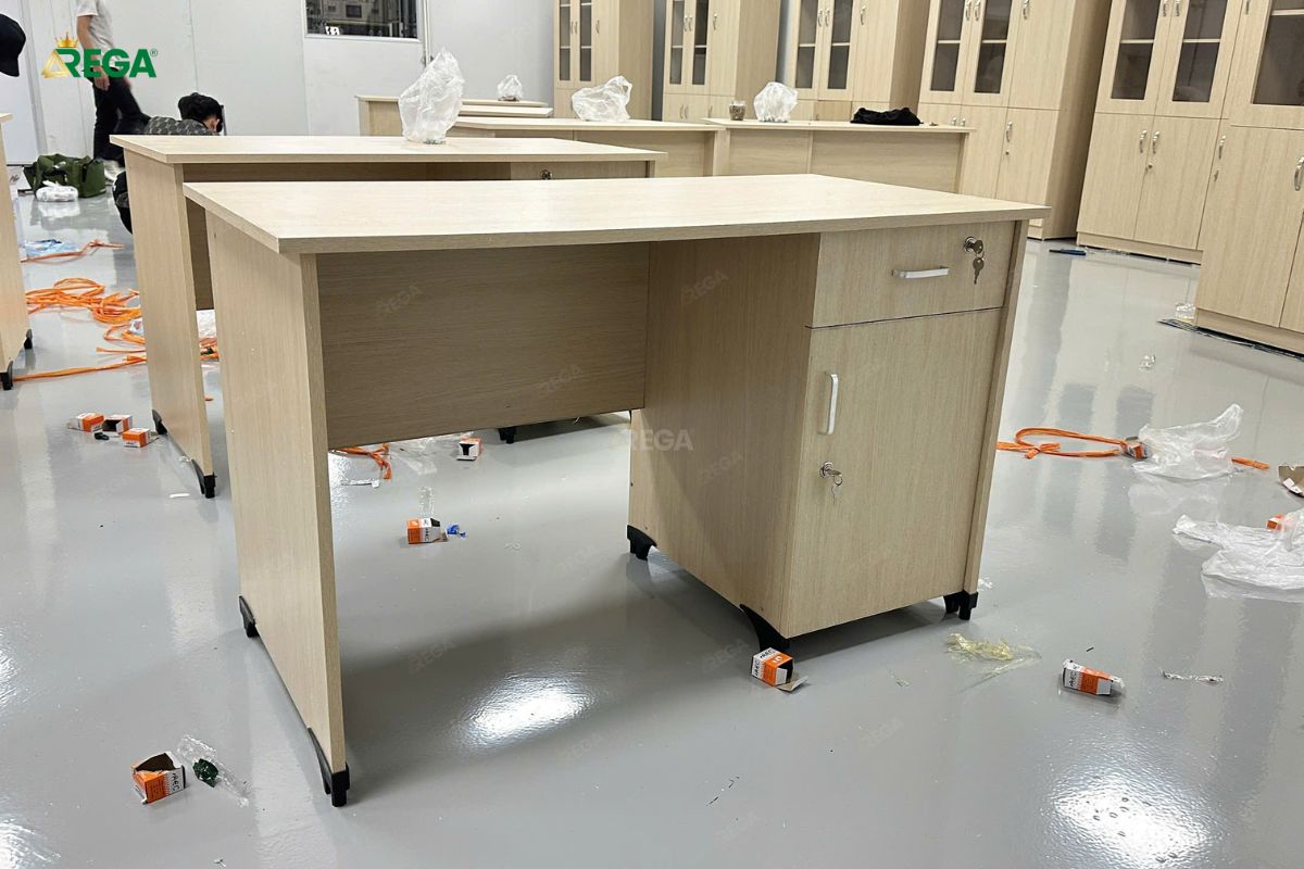 Rega thi công nội thất Công ty TNHH LANDFOOD Văn phòng Landfood sạch sẽ, bố cục khoa học