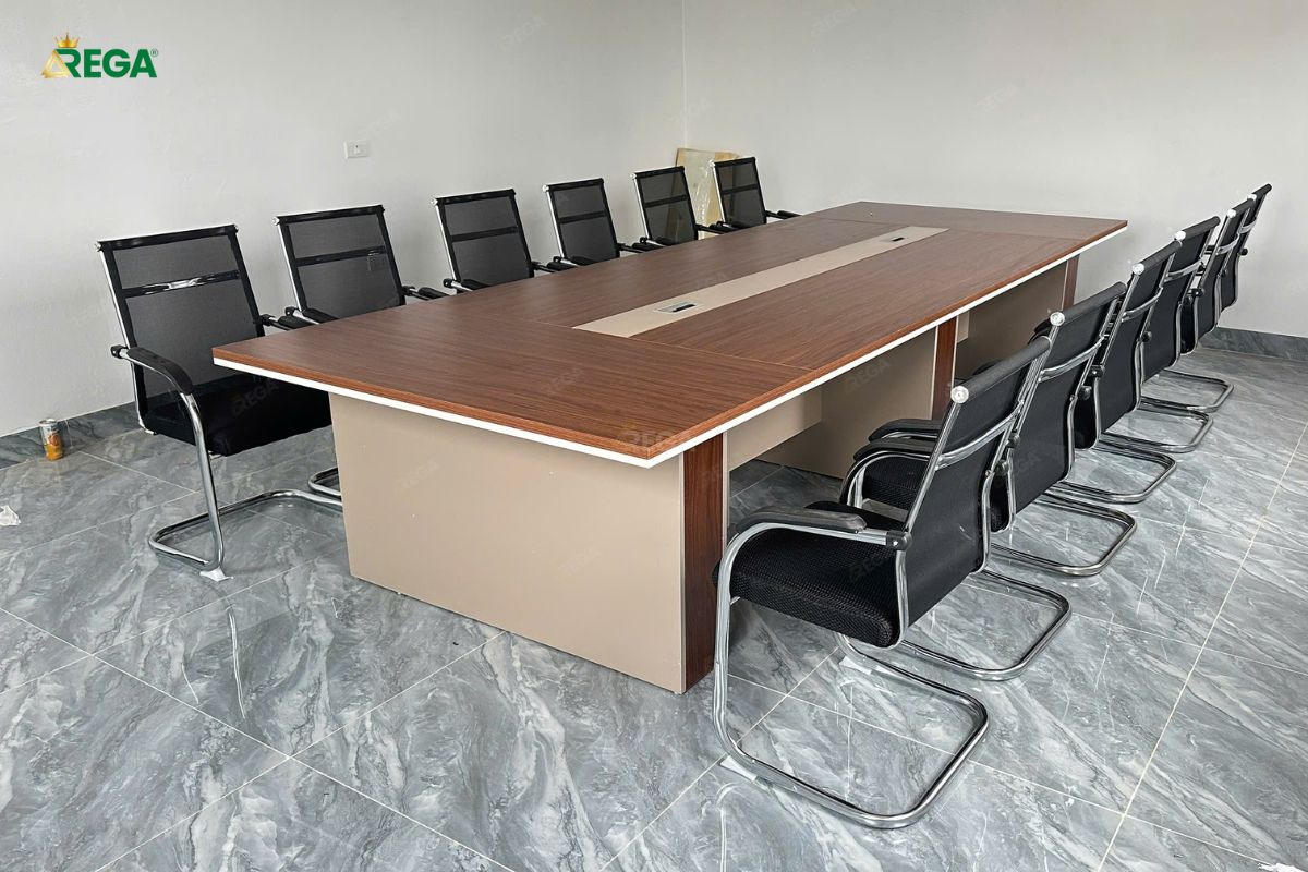 Rega Thi công nội thất công ty Tam Phúc Đạt Bàn họp văn phòng Tam Phúc Đạt do Rega thi công