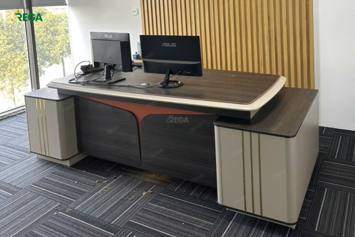 Rega Thi công nội thất văn phòng Zeno Digital Bàn giám đốc Zeno Digital thiết kế hiện đại, bố trí gọn gàng
