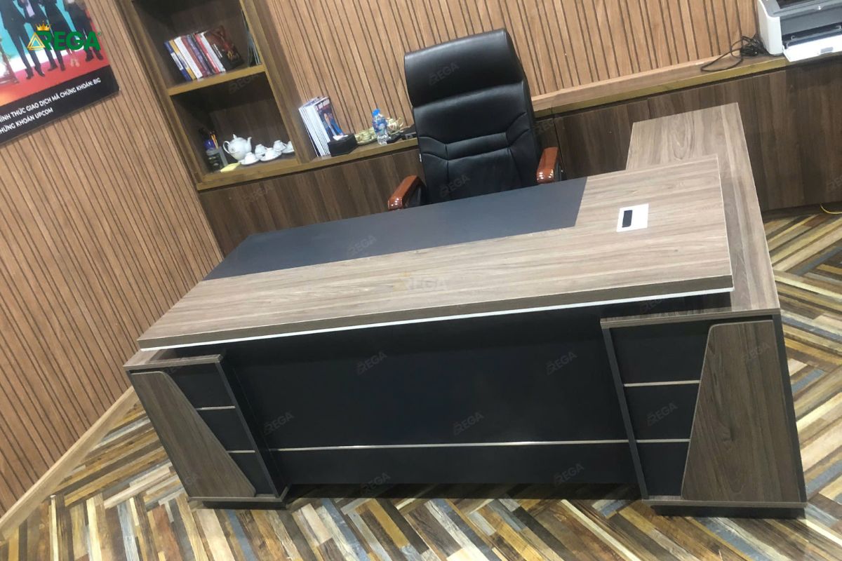 Bàn giám đốc gỗ công nghiệp hoàn thiện sắc nét