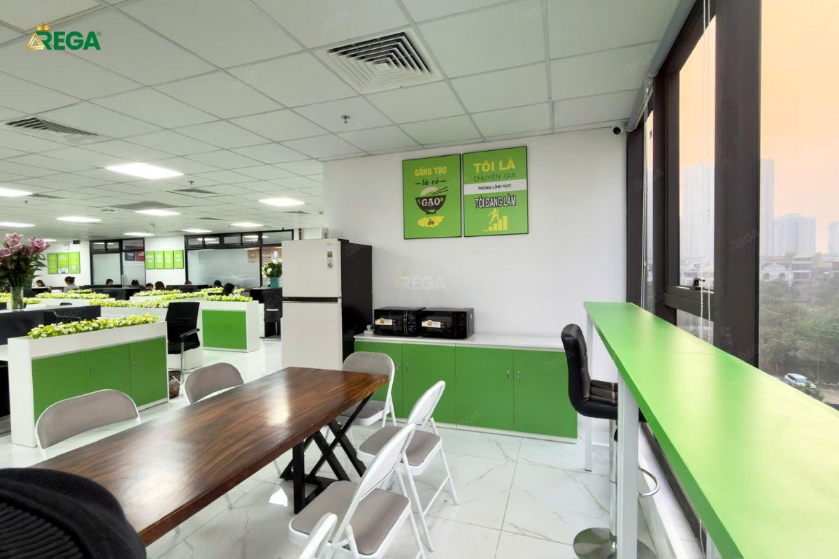 Khu vực bếp của văn phòng OCC