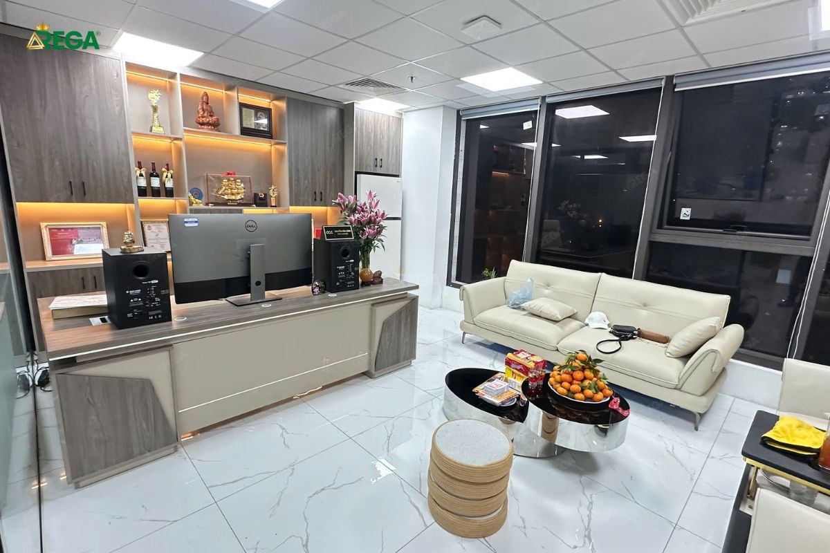 Bàn giám đốc thiết kế tinh tế, tôn vị thế lãnh đạo