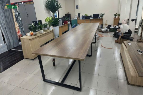 Cách Sửa Chữa Bàn Họp Đơn Giản Nhanh Chóng Mẫu bàn họp 6 ghế gỗ công nghiệp chân sắt chắc chắn