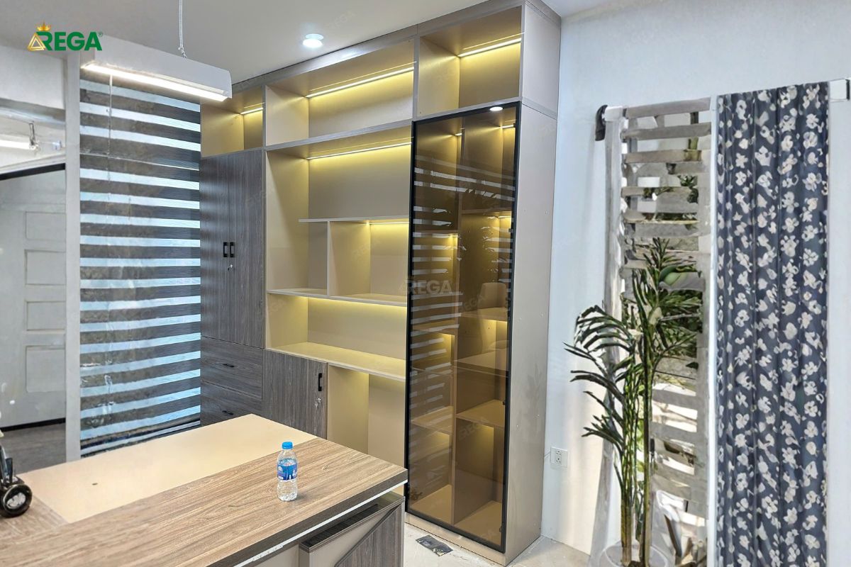 Tủ giám đốc sang trọng kết hợp ánh sáng trang trí tinh tế