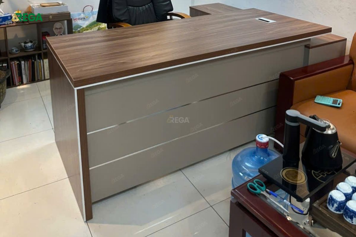 Rega Thi công nội thất công ty CNC Việt Nam Thi công bàn giám đốc gỗ công nghiệp cao cấp cho CNC Việt Nam