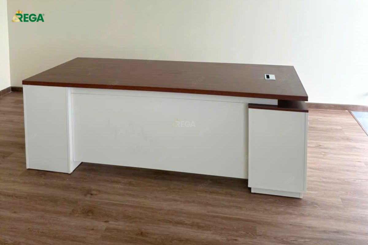 Nội thất phòng giám đốc bất động sản Ellie Homes