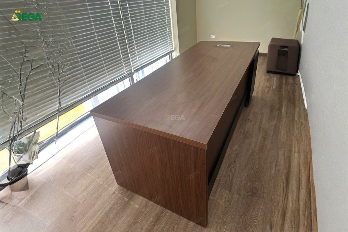 Phòng lãnh đạo Ellie Homes hoàn thiện bởi Rega