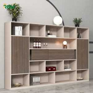 Cận cảnh khoang chứa rộng rãi của tủ giám đốc RT-G140.