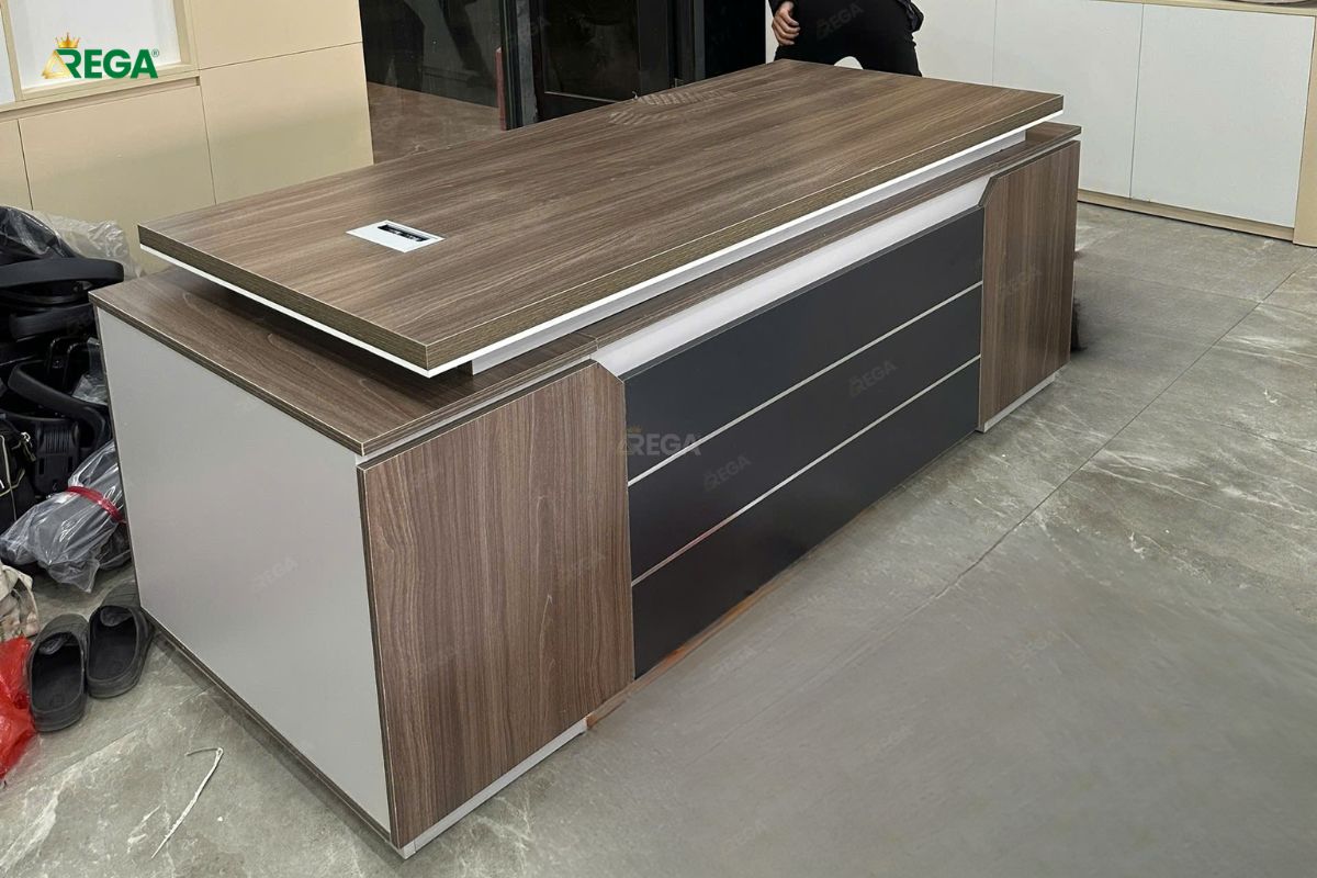 Rega Thi công văn phòng công ty AIDEA Bàn Giám Đốc Văn Phòng Công Ty AIDEA Hiện Đại