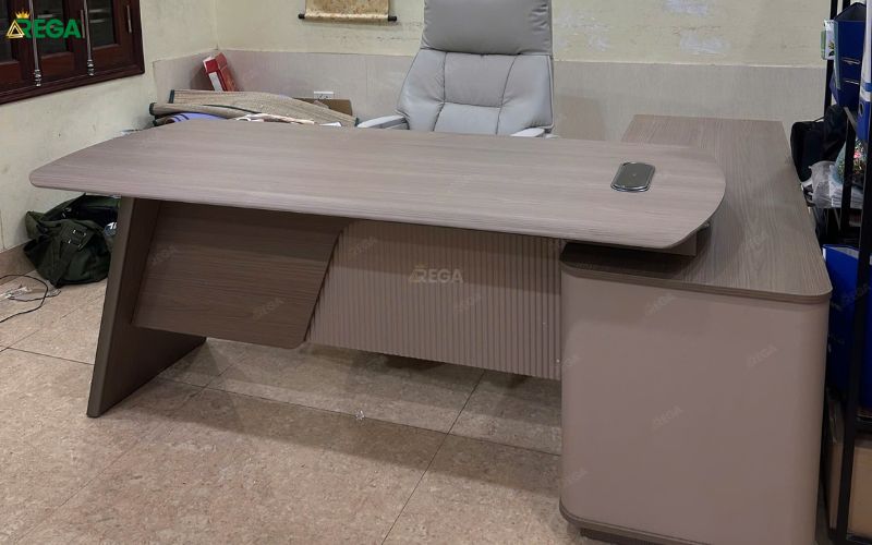 Rega hoàn thiện nội thất văn phòng tập đoàn VNR Bàn Giám Đốc Văn Phòng VNR Group Do Rega Hoàn Thiện