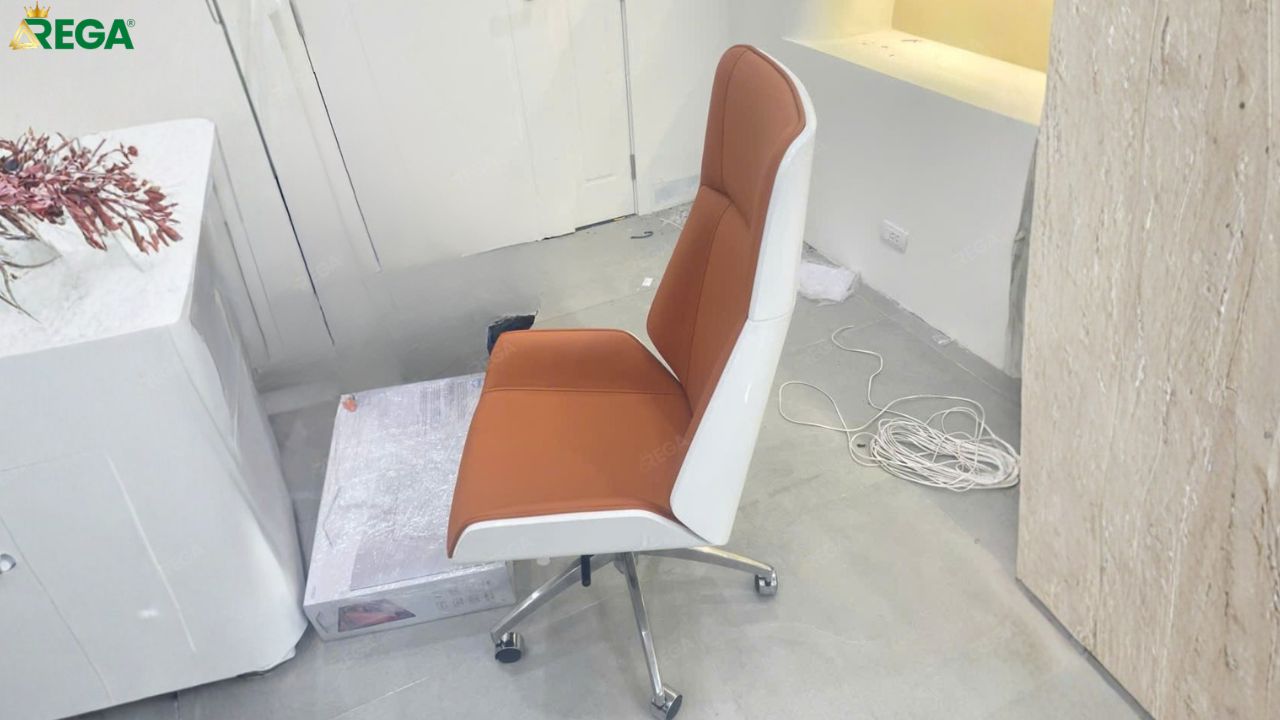 Ghế giám đốc cho nữ thiết kế thanh lịch và gọn gàng