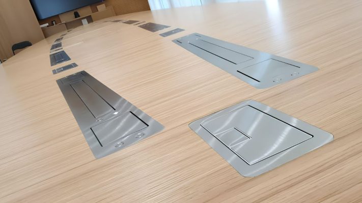 15+ Mẫu bàn họp có ổ điện đẹp, tiện ích cho văn phòng Chọn những loại cap kết nối phù hợp với nhu cầu