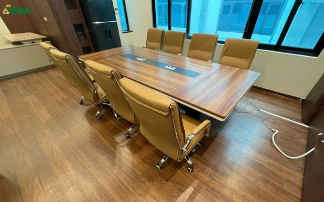 Bàn họp hiện đại tại Công ty Tadashi do Rega thi công