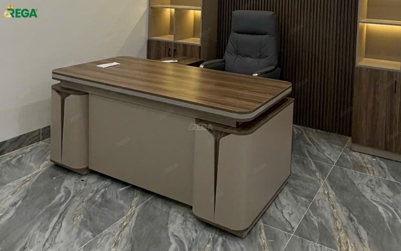 Rega thi công văn phòng công ty Thương Mại Điện Ngọc Mỹ Bàn giám đốc hiện đại tại Điện Ngọc Mỹ do Rega Lắp Đặt