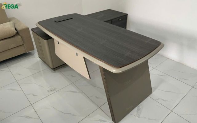 Rega hoàn thiện nội thất công ty Thiên Việt Group Rega thi công bàn giám đốc Thiên Việt Group