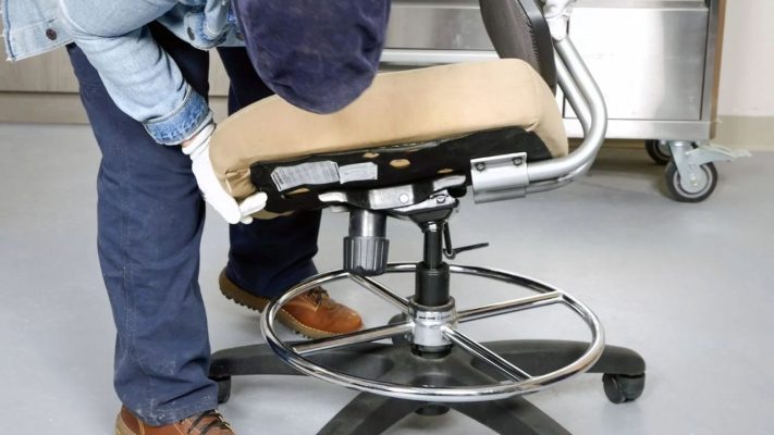 3 cách sửa ghế giám đốc bị tụt đơn giản, dễ thực hiện Nguyên nhân khiến ghế giám đốc bị tụt
