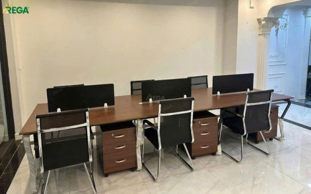 Rega thi công nội thất văn phòng Aka Media Cụm bàn làm việc nhân viên văn phòng Aka Media REGA lắp đặt