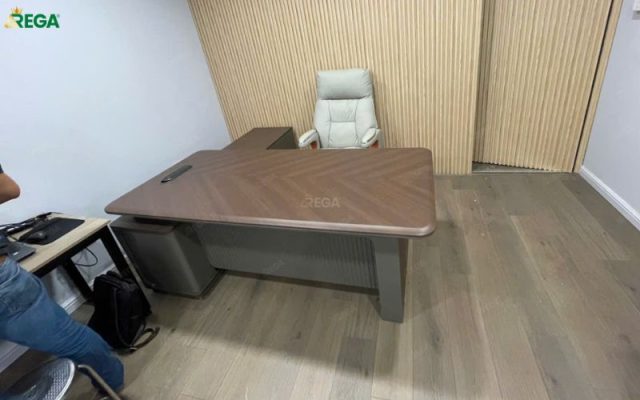 Rega thi công nội thất văn phòng Bay Việt Bàn giám đốc Bay Việt được Rega thiết kế chuyên nghiệp