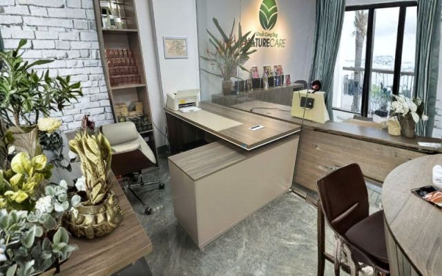 Bàn giám đốc Nature Care được Rega lắp đặt