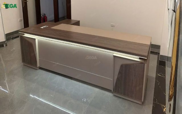 Rega thi công nội thất văn phòng Thịnh Vượng Cát Bàn giám đốc văn phòng Thịnh Vượng Cát hiện đại