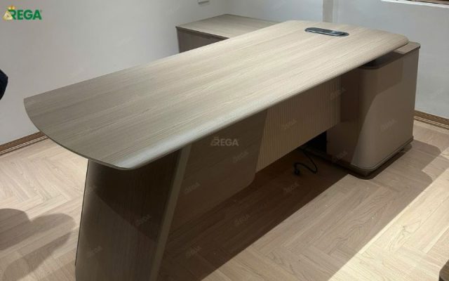 Rega thi công nội thất văn phòng VCN Hà Nội Thiết kế bàn giám đốc VCN Hà Nội sang trọng