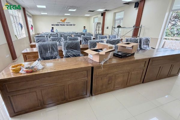 Bàn họp văn phòng Rga lắp tại Bưu điện Trung tâm Sơn Tây