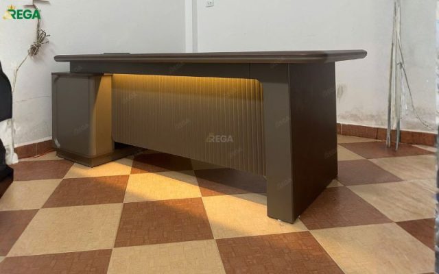 Chi tiết đèn LED trang trí trên bàn giám đốc dự án Vortex Việt Nam